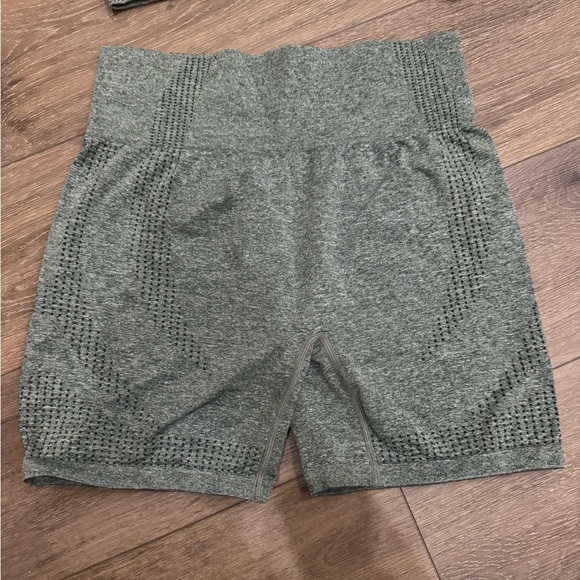 Matching Workout Set - Picture 3 of 3